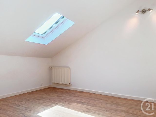 Appartement F3 à louer - 3 pièces - 56.8 m2 - LA CHAPELLE ST LUC - 10 - CHAMPAGNE-ARDENNE - Century 21 Martinot Immobilier