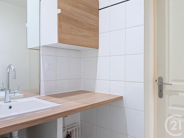 Appartement F3 à louer - 3 pièces - 56.8 m2 - LA CHAPELLE ST LUC - 10 - CHAMPAGNE-ARDENNE - Century 21 Martinot Immobilier
