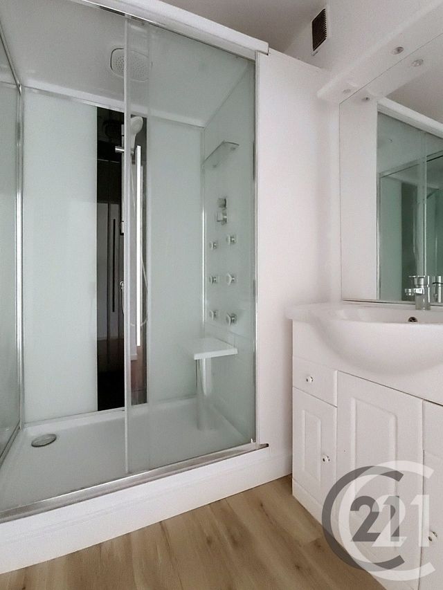 Appartement F4 à louer - 4 pièces - 73.56 m2 - ST ANDRE LES VERGERS - 10 - CHAMPAGNE-ARDENNE - Century 21 Martinot Immobilier