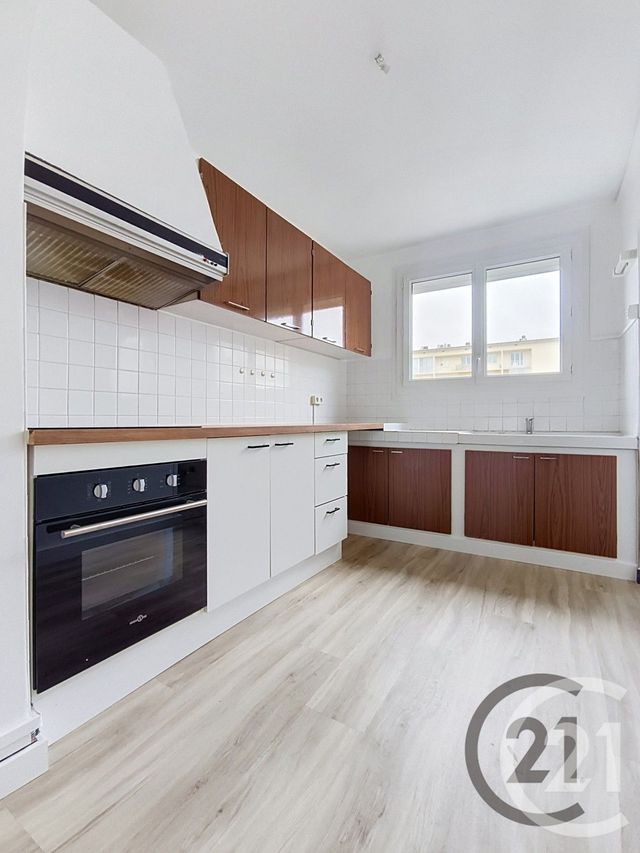 Appartement F4 à louer - 4 pièces - 73.56 m2 - ST ANDRE LES VERGERS - 10 - CHAMPAGNE-ARDENNE - Century 21 Martinot Immobilier