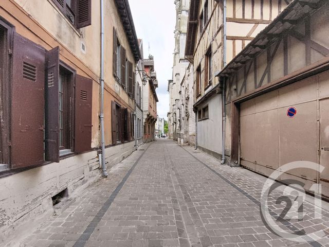 Appartement F2 à louer - 2 pièces - 39.0 m2 - TROYES - 10 - CHAMPAGNE-ARDENNE - Century 21 Martinot Immobilier