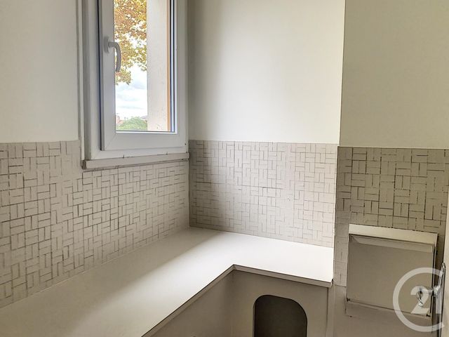 Appartement F2 à louer - 2 pièces - 53.0 m2 - TROYES - 10 - CHAMPAGNE-ARDENNE - Century 21 Martinot Immobilier