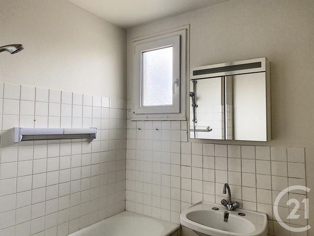 Appartement F2 à louer - 2 pièces - 53.0 m2 - TROYES - 10 - CHAMPAGNE-ARDENNE - Century 21 Martinot Immobilier