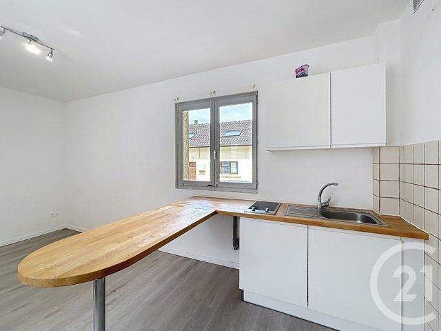 Appartement F1 à louer - 1 pièce - 29.5 m2 - TROYES - 10 - CHAMPAGNE-ARDENNE - Century 21 Martinot Immobilier