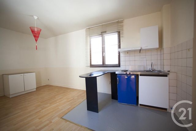 Appartement F1 à louer - 1 pièce - 29.5 m2 - TROYES - 10 - CHAMPAGNE-ARDENNE - Century 21 Martinot Immobilier