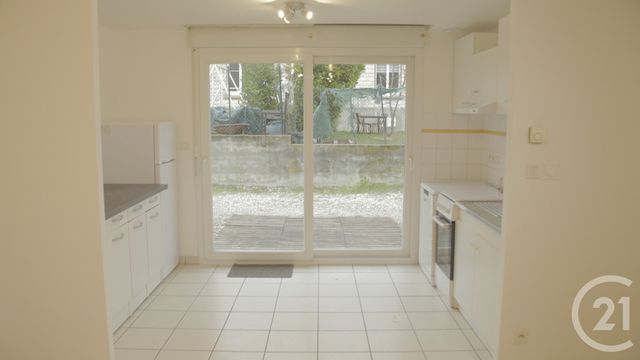 Appartement F3 bis à louer - 3 pièces - 75.9 m2 - STE SAVINE - 10 - CHAMPAGNE-ARDENNE - Century 21 Martinot Immobilier