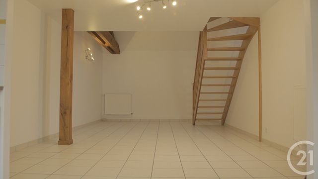 Appartement F3 bis à louer - 3 pièces - 75.9 m2 - STE SAVINE - 10 - CHAMPAGNE-ARDENNE - Century 21 Martinot Immobilier