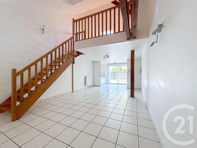 Appartement F3 Bis à louer STE SAVINE