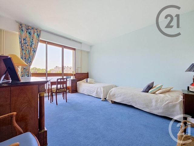 Appartement F5 à vendre - 5 pièces - 136.0 m2 - TROYES - 10 - CHAMPAGNE-ARDENNE - Century 21 Martinot Immobilier