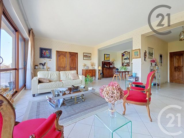 Appartement F5 à vendre - 5 pièces - 136.0 m2 - TROYES - 10 - CHAMPAGNE-ARDENNE - Century 21 Martinot Immobilier