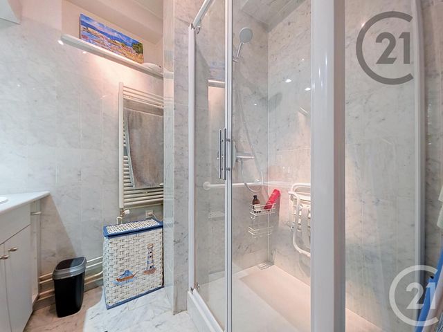 Appartement F5 à vendre - 5 pièces - 136.0 m2 - TROYES - 10 - CHAMPAGNE-ARDENNE - Century 21 Martinot Immobilier