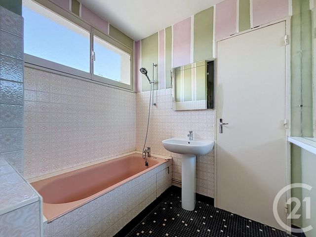 Appartement F2 bis à vendre - 2 pièces - 50.45 m2 - TROYES - 10 - CHAMPAGNE-ARDENNE - Century 21 Martinot Immobilier