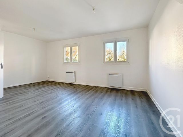 Appartement F2 à louer - 2 pièces - 53.42 m2 - TROYES - 10 - CHAMPAGNE-ARDENNE - Century 21 Martinot Immobilier