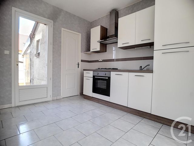 Appartement F3 à louer LA CHAPELLE ST LUC