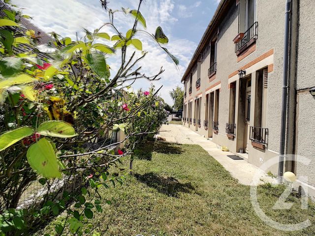 Appartement F3 à louer - 3 pièces - 43.7 m2 - LA CHAPELLE ST LUC - 10 - CHAMPAGNE-ARDENNE - Century 21 Martinot Immobilier