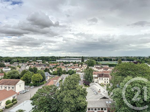 Appartement T3 à louer - 3 pièces - 71.4 m2 - TROYES - 10 - CHAMPAGNE-ARDENNE - Century 21 Martinot Immobilier