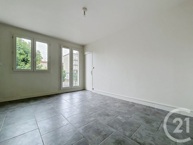 Appartement F2 à louer - 2 pièces - 44.54 m2 - TROYES - 10 - CHAMPAGNE-ARDENNE - Century 21 Martinot Immobilier