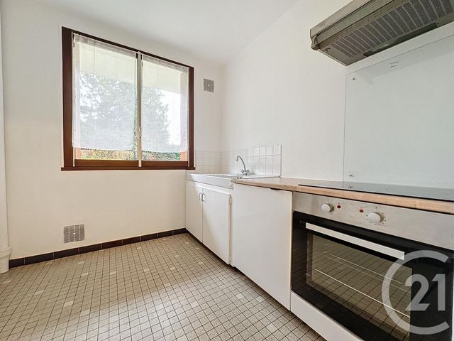 Appartement F1 à louer - 1 pièce - 36.0 m2 - TROYES - 10 - CHAMPAGNE-ARDENNE - Century 21 Martinot Immobilier