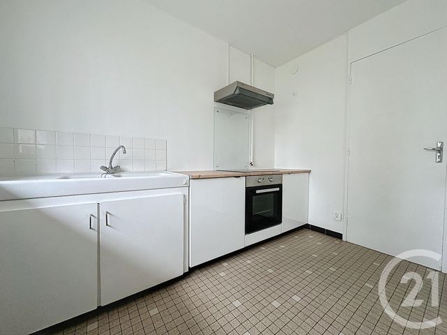 Appartement F1 à louer - 1 pièce - 36.0 m2 - TROYES - 10 - CHAMPAGNE-ARDENNE - Century 21 Martinot Immobilier