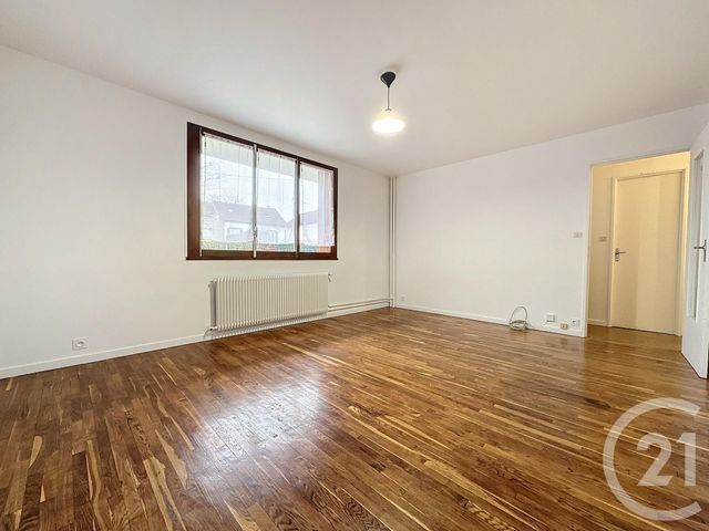 Appartement F1 à louer - 1 pièce - 36.0 m2 - TROYES - 10 - CHAMPAGNE-ARDENNE - Century 21 Martinot Immobilier