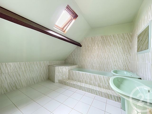 maison à vendre - 5 pièces - 140.0 m2 - ST ANDRE LES VERGERS - 10 - CHAMPAGNE-ARDENNE - Century 21 Martinot Immobilier