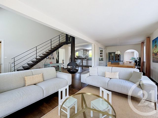 maison à vendre - 6 pièces - 191.0 m2 - ST JULIEN LES VILLAS - 10 - CHAMPAGNE-ARDENNE - Century 21 Martinot Immobilier