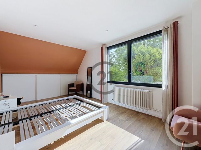 maison à vendre - 6 pièces - 191.0 m2 - ST JULIEN LES VILLAS - 10 - CHAMPAGNE-ARDENNE - Century 21 Martinot Immobilier