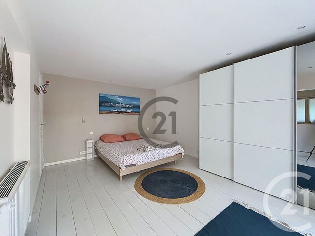 maison à vendre - 6 pièces - 191.0 m2 - ST JULIEN LES VILLAS - 10 - CHAMPAGNE-ARDENNE - Century 21 Martinot Immobilier