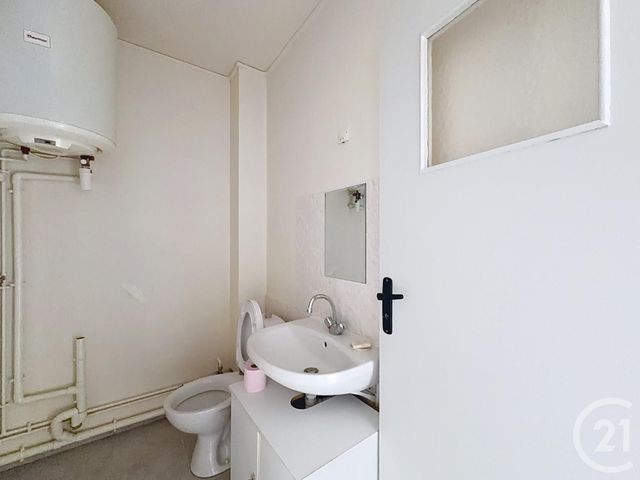 Appartement F1 à louer - 1 pièce - 34.0 m2 - TROYES - 10 - CHAMPAGNE-ARDENNE - Century 21 Martinot Immobilier