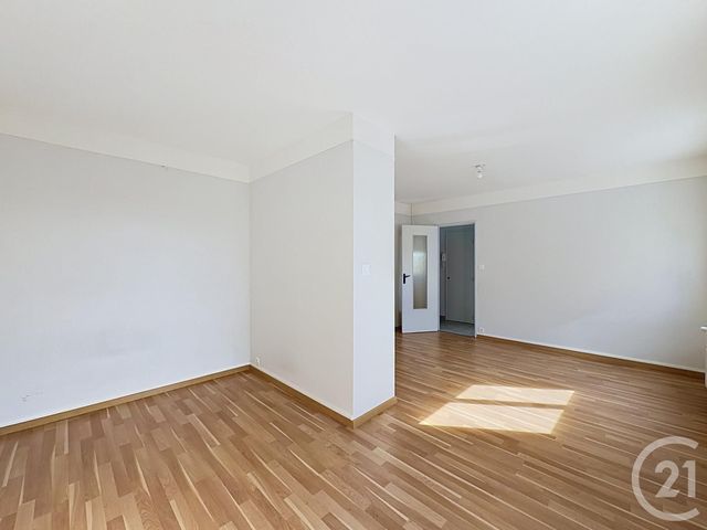 Appartement F1 à louer - 1 pièce - 34.0 m2 - TROYES - 10 - CHAMPAGNE-ARDENNE - Century 21 Martinot Immobilier