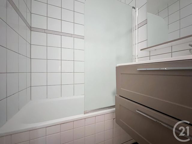Appartement F1 à louer - 1 pièce - 26.0 m2 - TROYES - 10 - CHAMPAGNE-ARDENNE - Century 21 Martinot Immobilier