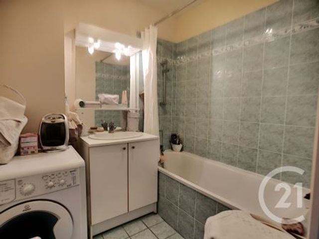 Appartement F3 à louer - 3 pièces - 56.5 m2 - TROYES - 10 - CHAMPAGNE-ARDENNE - Century 21 Martinot Immobilier
