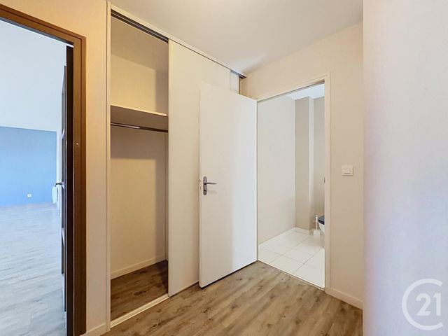 Appartement T3 à louer - 3 pièces - 69.19 m2 - ST ANDRE LES VERGERS - 10 - CHAMPAGNE-ARDENNE - Century 21 Martinot Immobilier