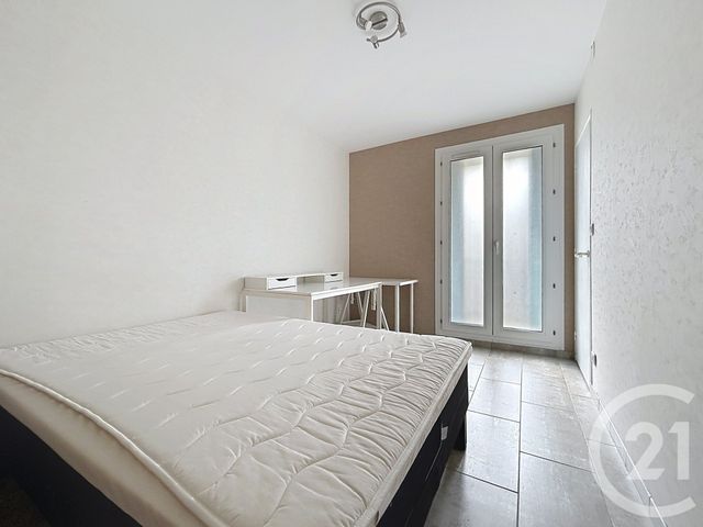 Appartement F2 à louer - 2 pièces - 44.0 m2 - 10 - CHAMPAGNE-ARDENNE - Century 21 Martinot Immobilier