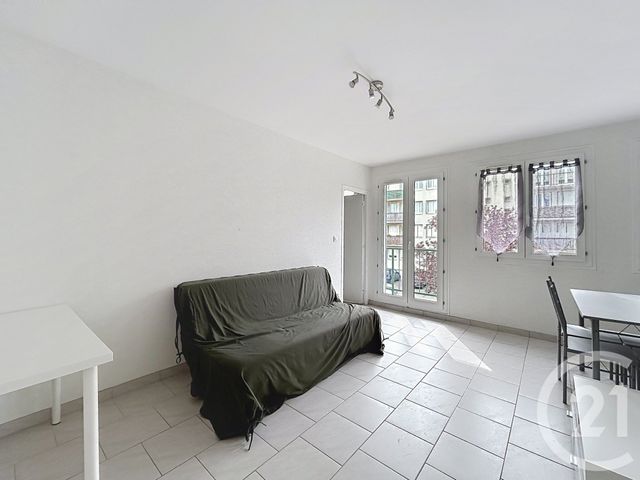 Appartement F2 à louer - 2 pièces - 44.0 m2 - 10 - CHAMPAGNE-ARDENNE - Century 21 Martinot Immobilier
