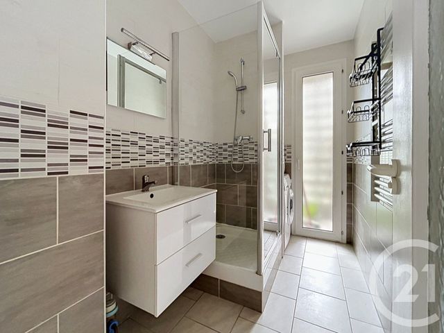 Appartement F2 à louer - 2 pièces - 44.0 m2 - 10 - CHAMPAGNE-ARDENNE - Century 21 Martinot Immobilier
