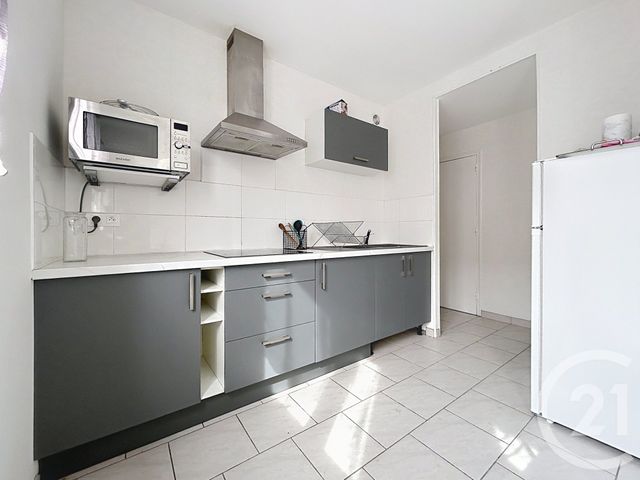 Appartement F2 à louer - 2 pièces - 44.0 m2 - 10 - CHAMPAGNE-ARDENNE - Century 21 Martinot Immobilier