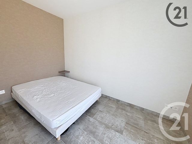 Appartement F2 à louer - 2 pièces - 44.0 m2 - 10 - CHAMPAGNE-ARDENNE - Century 21 Martinot Immobilier