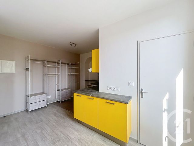 Appartement Studio à louer - 1 pièce - 20.1 m2 - TROYES - 10 - CHAMPAGNE-ARDENNE - Century 21 Martinot Immobilier