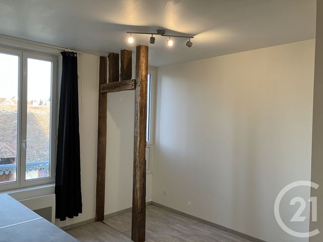 Appartement Studio à louer - 1 pièce - 20.1 m2 - TROYES - 10 - CHAMPAGNE-ARDENNE - Century 21 Martinot Immobilier