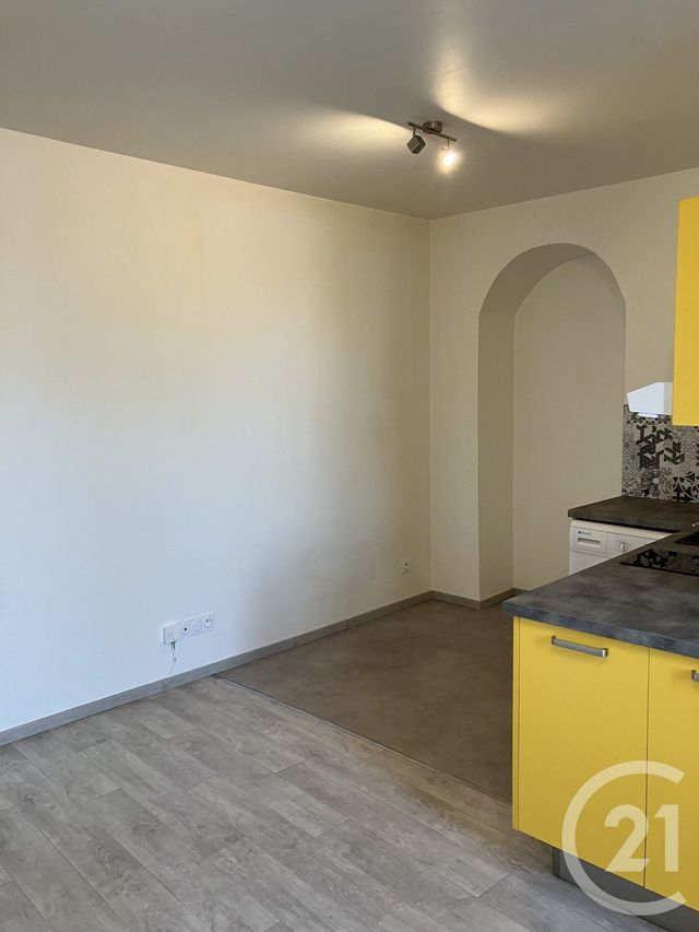Appartement Studio à louer - 1 pièce - 20.1 m2 - TROYES - 10 - CHAMPAGNE-ARDENNE - Century 21 Martinot Immobilier