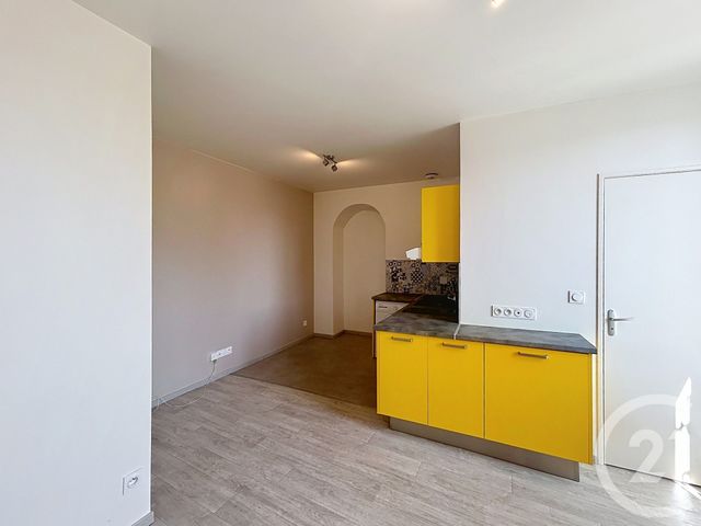 Appartement Studio à louer - 1 pièce - 20.1 m2 - TROYES - 10 - CHAMPAGNE-ARDENNE - Century 21 Martinot Immobilier
