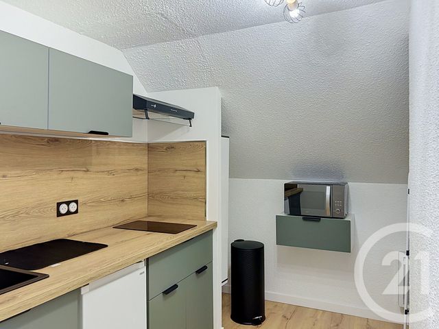 Appartement F1 à louer - 1 pièce - 50.4 m2 - TROYES - 10 - CHAMPAGNE-ARDENNE - Century 21 Martinot Immobilier
