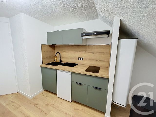 Appartement F1 à louer - 1 pièce - 50.4 m2 - TROYES - 10 - CHAMPAGNE-ARDENNE - Century 21 Martinot Immobilier