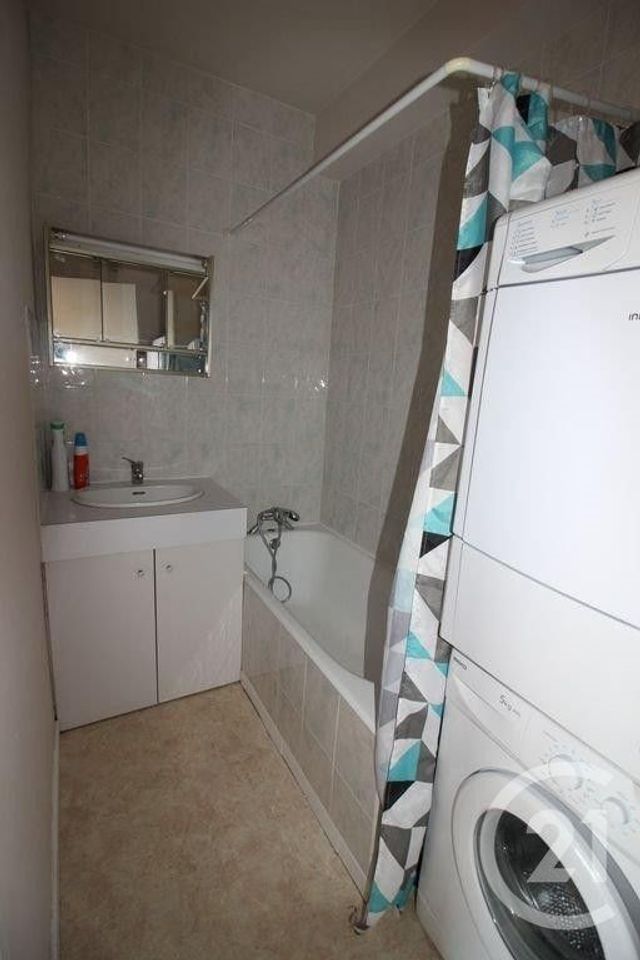 Appartement F2 à louer - 2 pièces - 45.56 m2 - TROYES - 10 - CHAMPAGNE-ARDENNE - Century 21 Martinot Immobilier