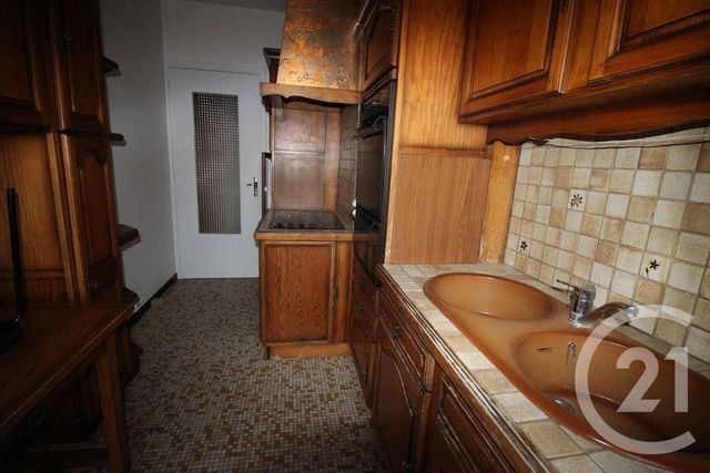Appartement F2 à louer - 2 pièces - 45.56 m2 - TROYES - 10 - CHAMPAGNE-ARDENNE - Century 21 Martinot Immobilier
