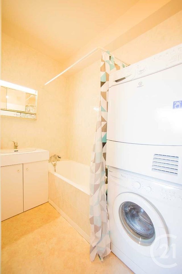 Appartement F2 à louer - 2 pièces - 45.56 m2 - TROYES - 10 - CHAMPAGNE-ARDENNE - Century 21 Martinot Immobilier
