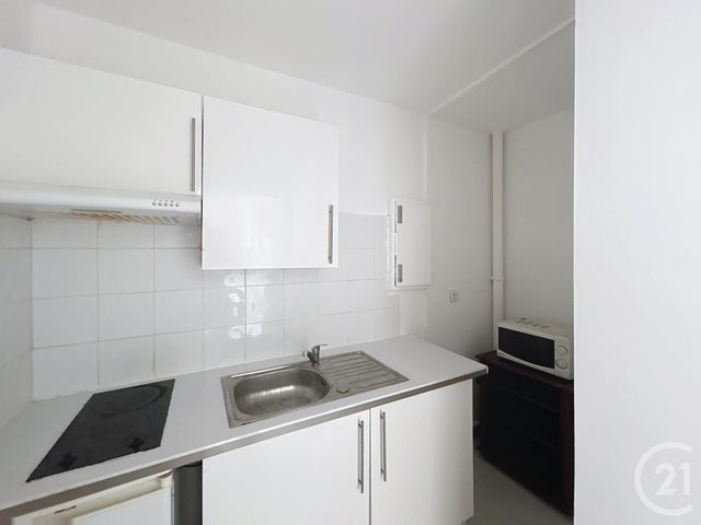 Appartement F1 à louer - 1 pièce - 26.76 m2 - ST JULIEN LES VILLAS - 10 - CHAMPAGNE-ARDENNE - Century 21 Martinot Immobilier