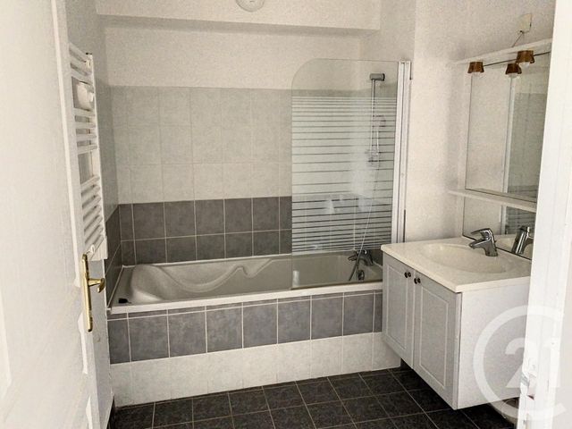 Appartement F2 à louer - 2 pièces - 44.4 m2 - TROYES - 10 - CHAMPAGNE-ARDENNE - Century 21 Martinot Immobilier