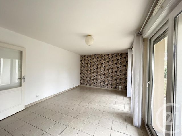 Appartement F3 à louer - 3 pièces - 65.8 m2 - TROYES - 10 - CHAMPAGNE-ARDENNE - Century 21 Martinot Immobilier